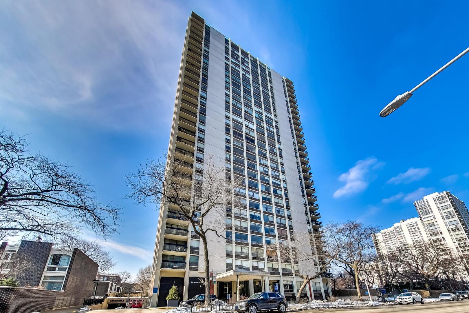 1355 North Sandburg Terrace Chicago IL 60610