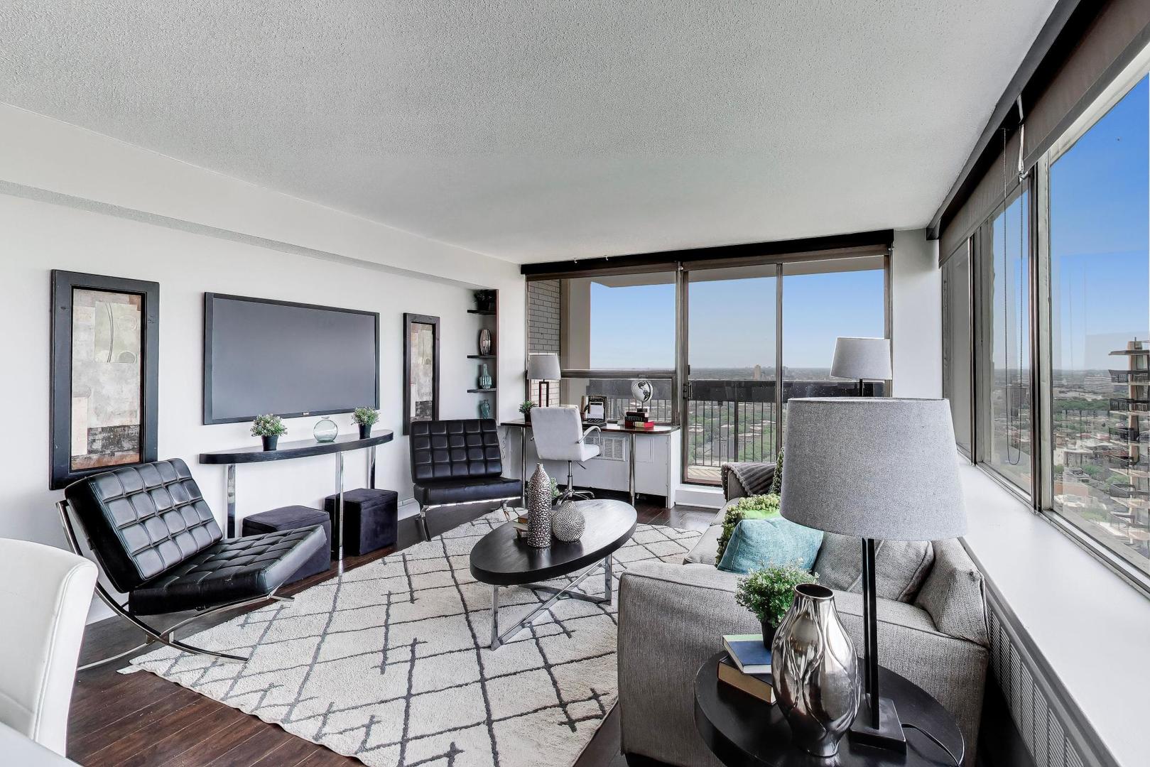 1355 North Sandburg Terrace Chicago IL 60610