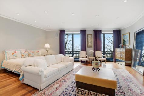 840 North Lake Shore Drive Chicago IL 60611