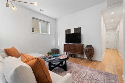 1322 West Belmont Avenue Chicago IL 60657