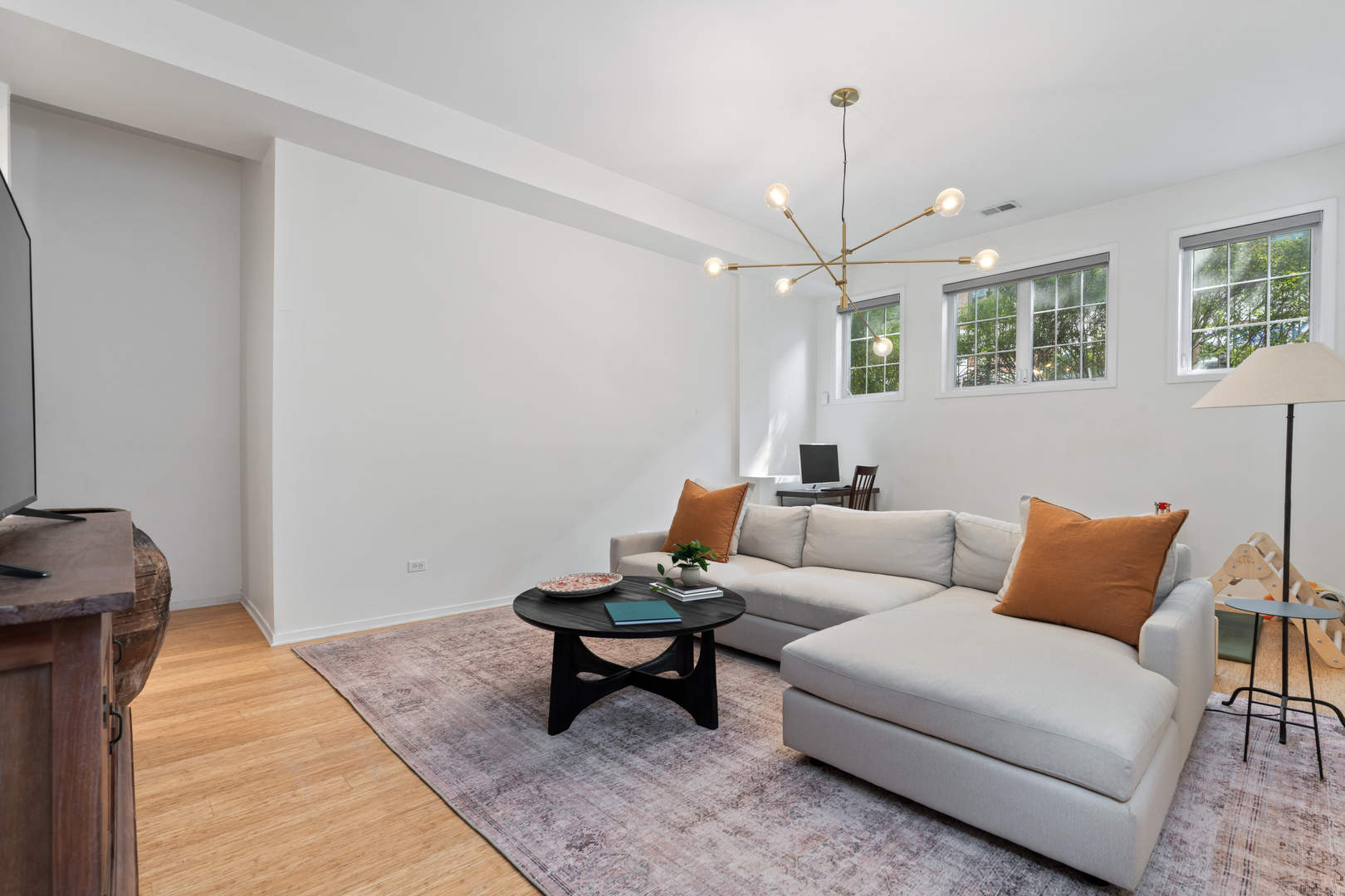1322 West Belmont Avenue Chicago IL 60657