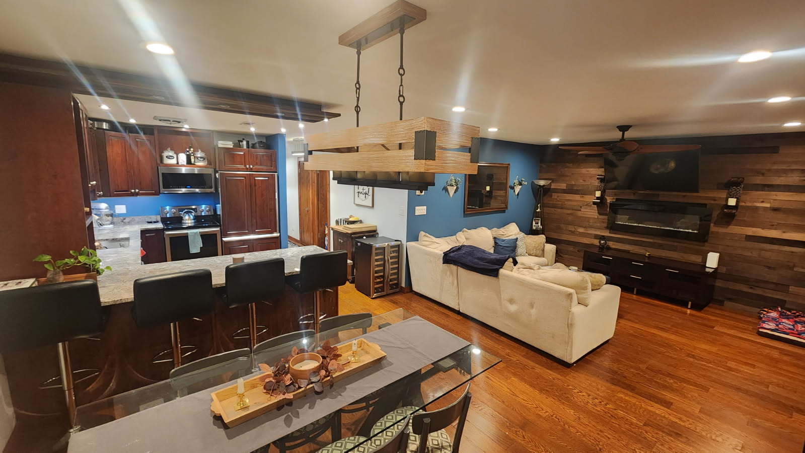 4125 North Keystone Avenue Chicago IL 60641
