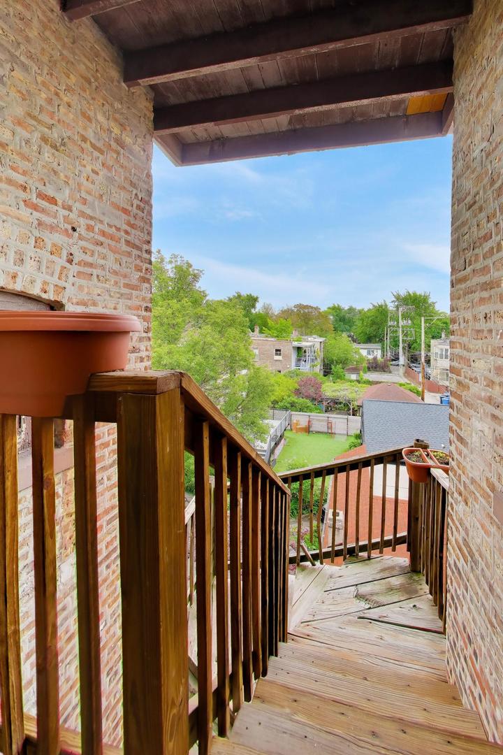 1243 West Ardmore Avenue Chicago IL 60660