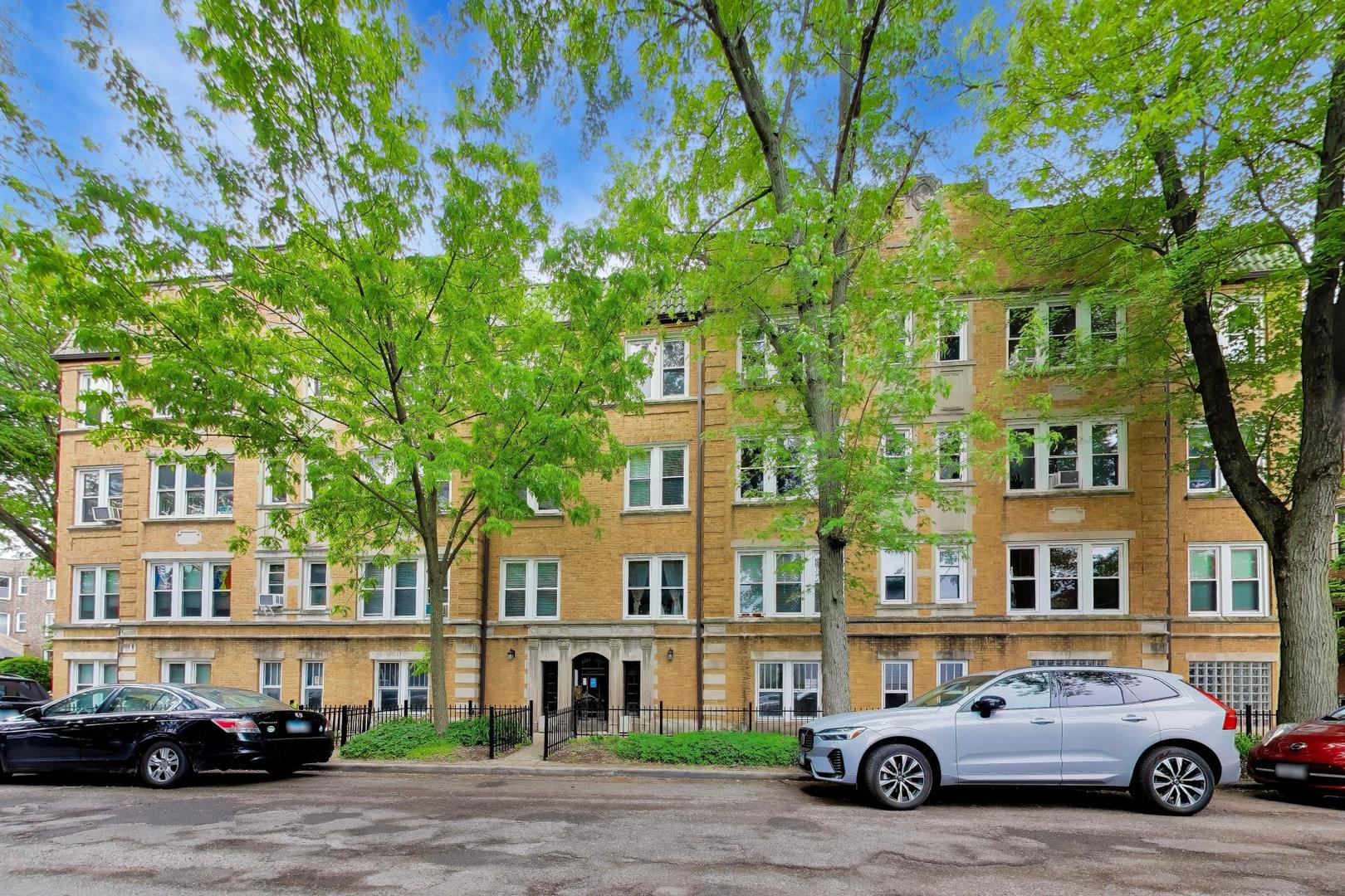 1243 West Ardmore Avenue Chicago IL 60660