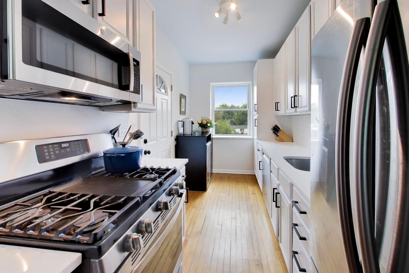 1243 West Ardmore Avenue Chicago IL 60660