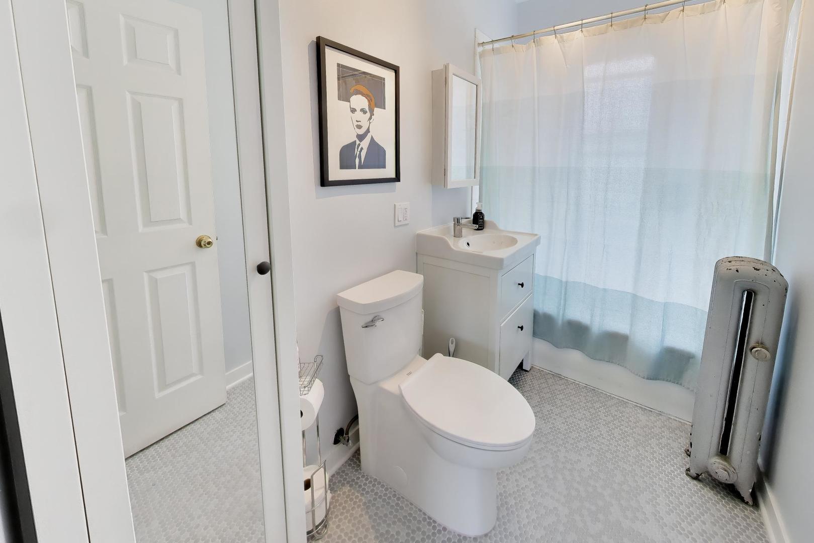 1243 West Ardmore Avenue Chicago IL 60660