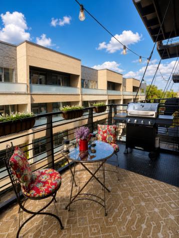 1935 North Fairfield Avenue Chicago IL 60647