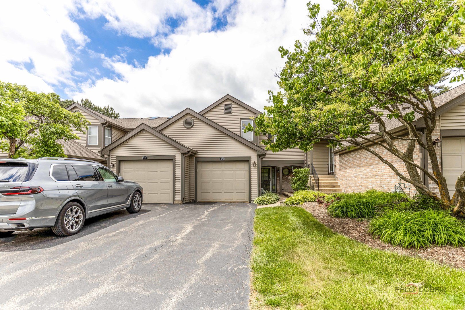 978 Buttercreek Court Hoffman Estates IL 60169