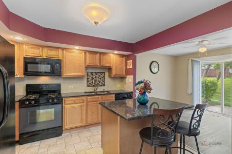 978 Buttercreek Court Hoffman Estates IL 60169