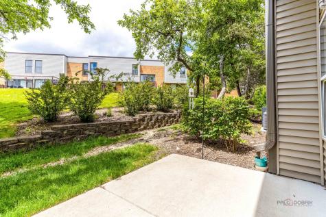 978 Buttercreek Court Hoffman Estates IL 60169