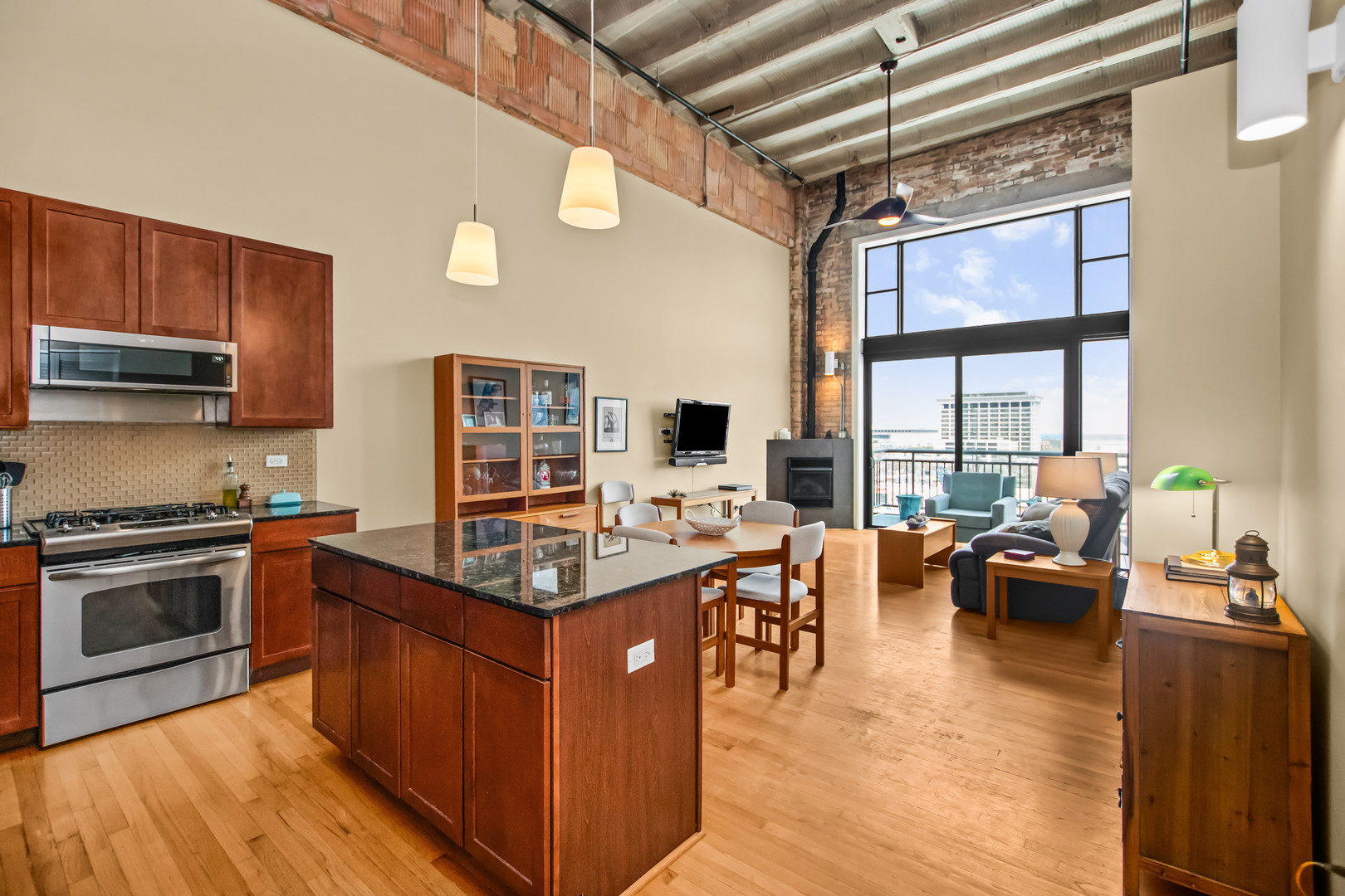 2545 South Dearborn Street Chicago IL 60616