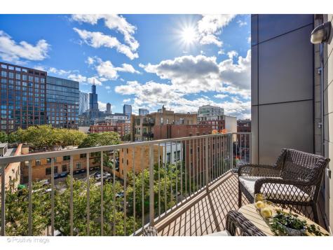 18 North Carpenter Street Chicago IL 60607