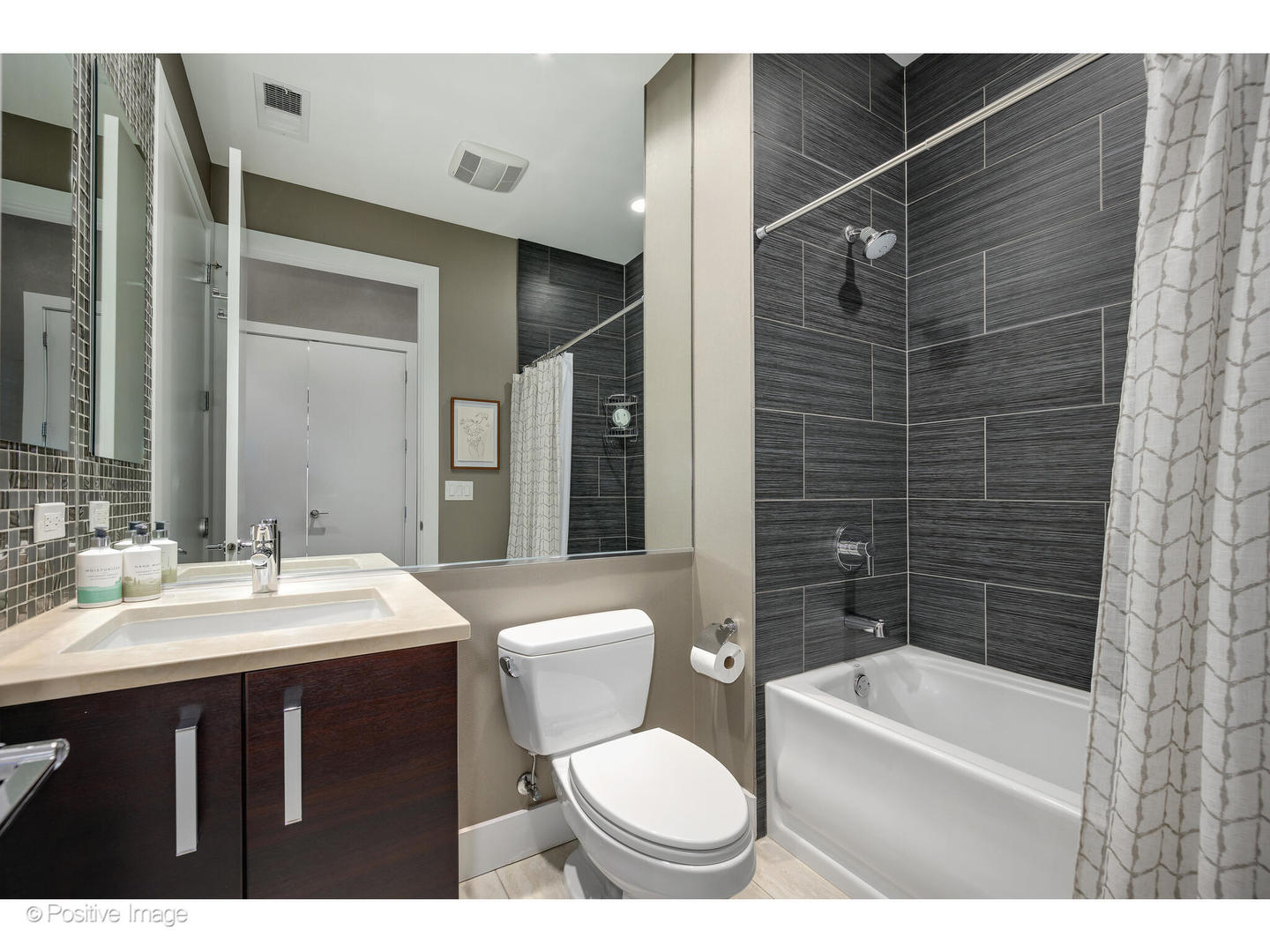 18 North Carpenter Street Chicago IL 60607