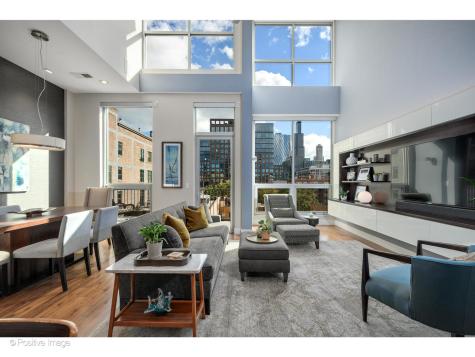 18 North Carpenter Street Chicago IL 60607