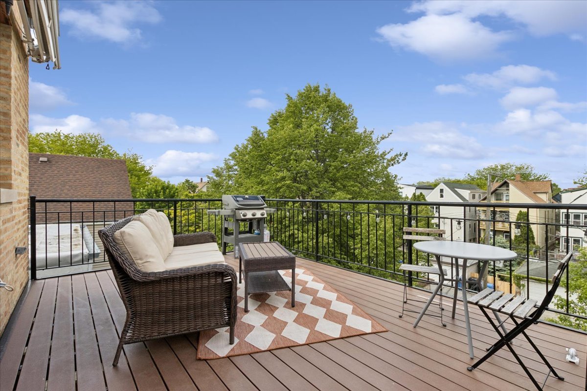 4216 North Winchester Avenue Chicago IL 60613