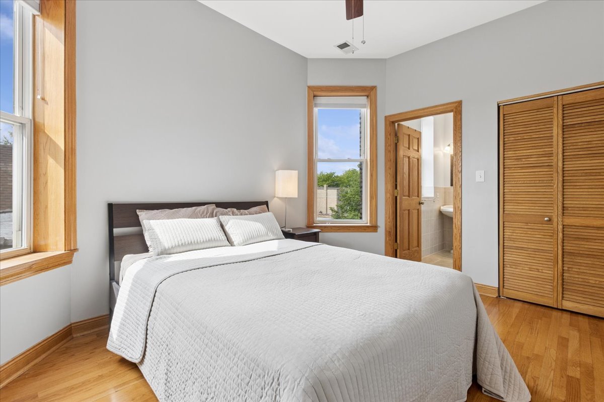 4216 North Winchester Avenue Chicago IL 60613