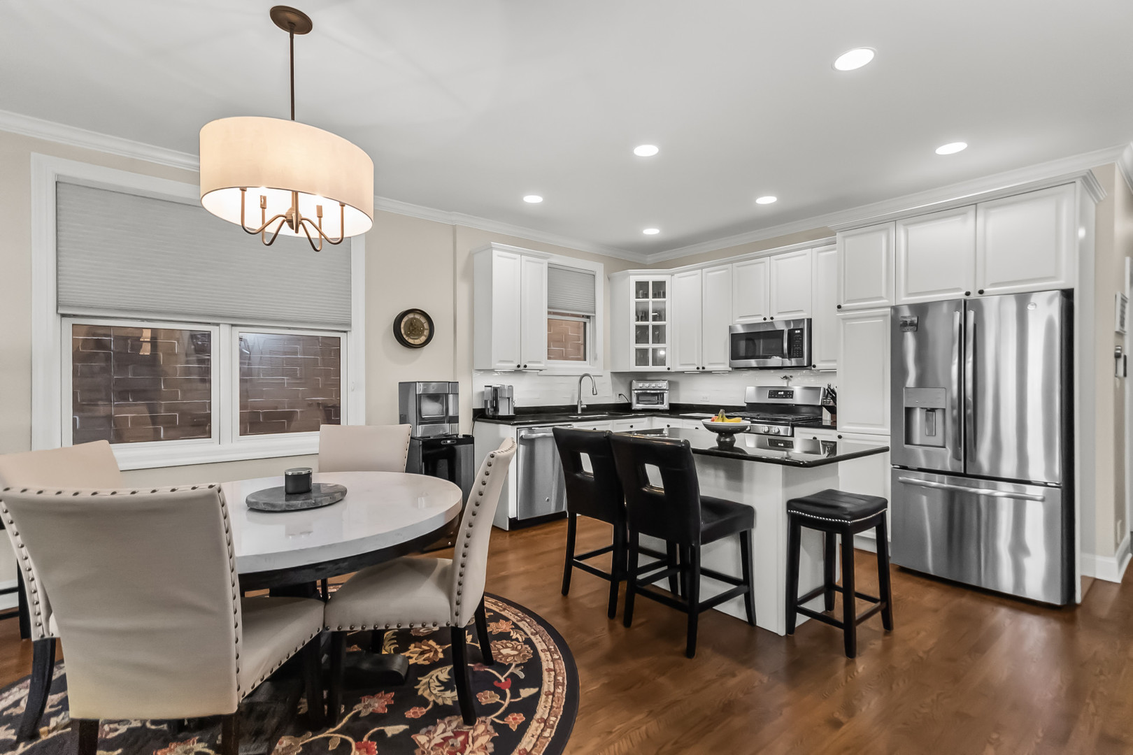 3843 North Southport Avenue Chicago IL 60613