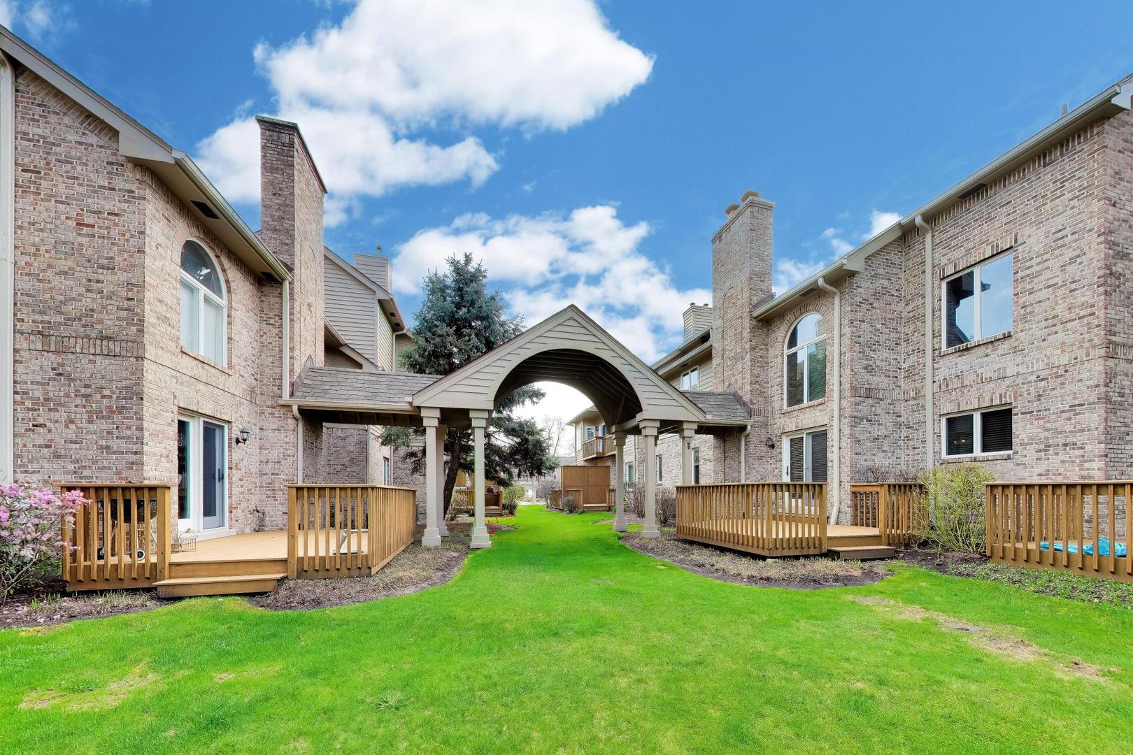 417 Ashbury Drive Hinsdale IL 60521