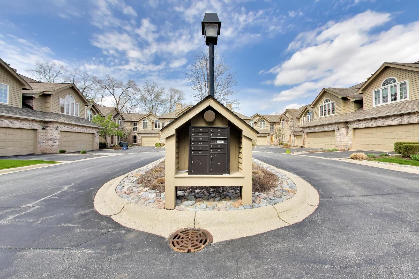 417 Ashbury Drive Hinsdale IL 60521