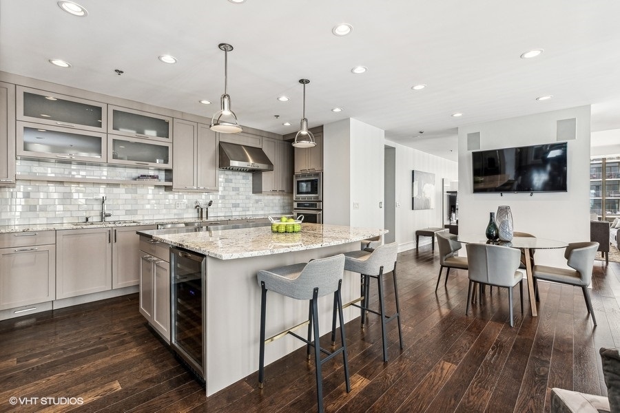 1335 South Prairie Avenue Chicago IL 60605