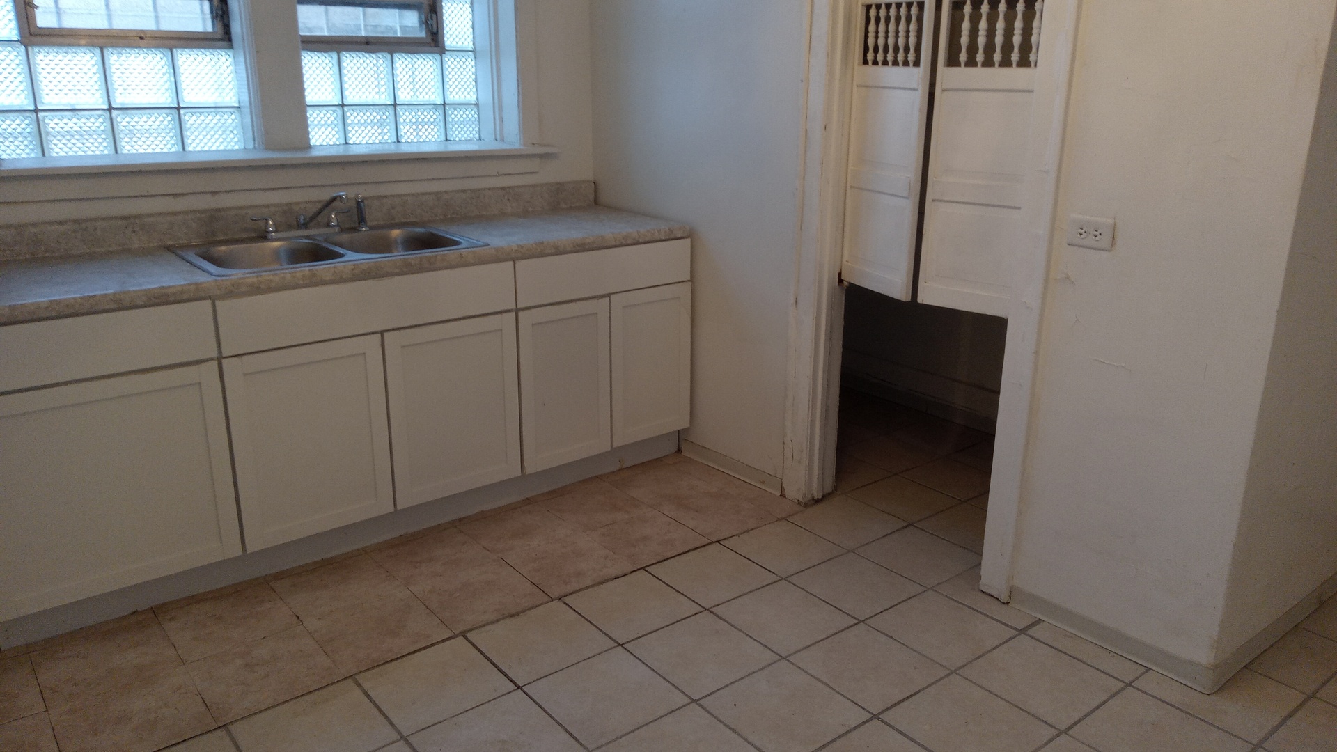 2334 East 68th Street Chicago IL 60649