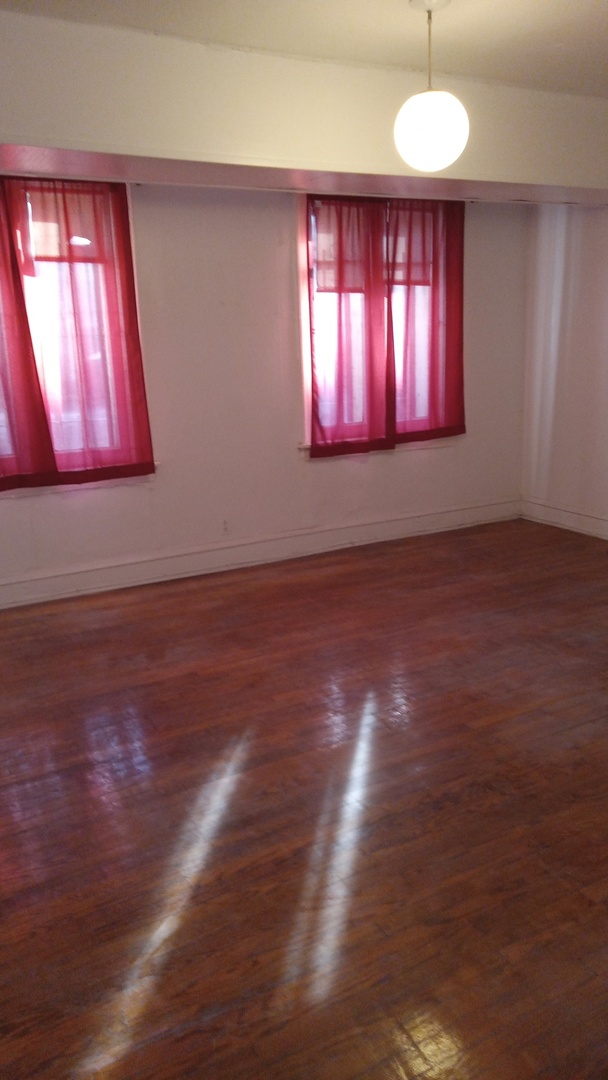 2334 East 68th Street Chicago IL 60649