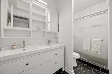 3200 North Lake Shore Drive Chicago IL 60657