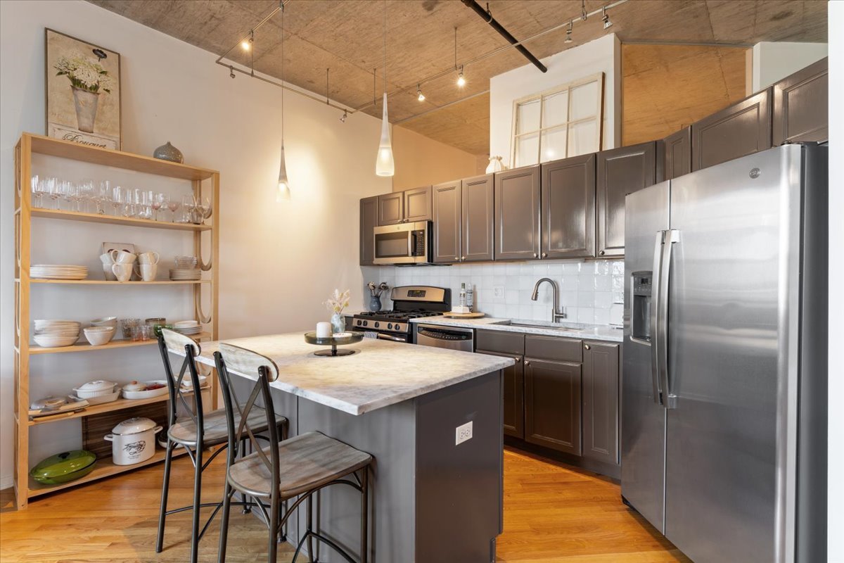 849 North Franklin Street Chicago IL 60610