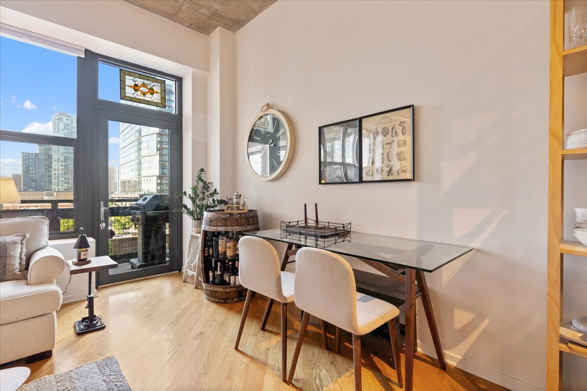 849 North Franklin Street Chicago IL 60610