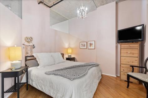 849 North Franklin Street Chicago IL 60610