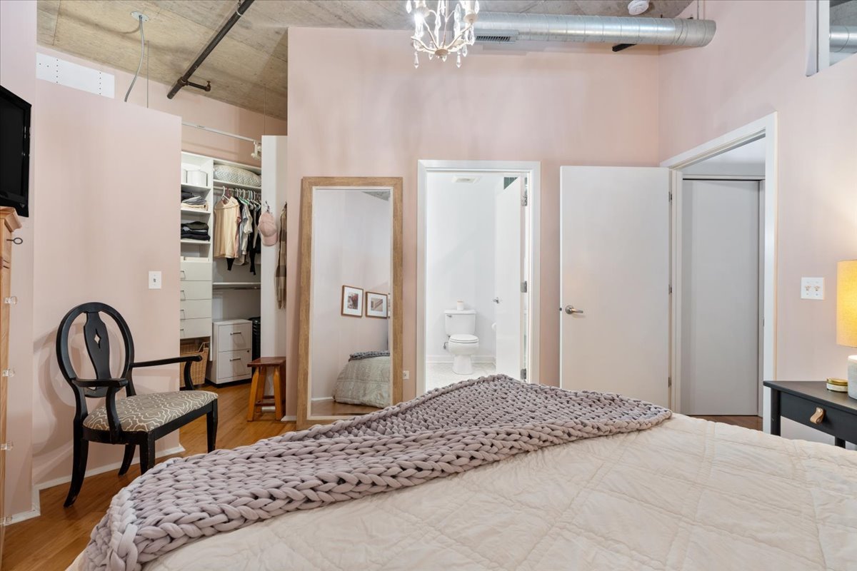 849 North Franklin Street Chicago IL 60610
