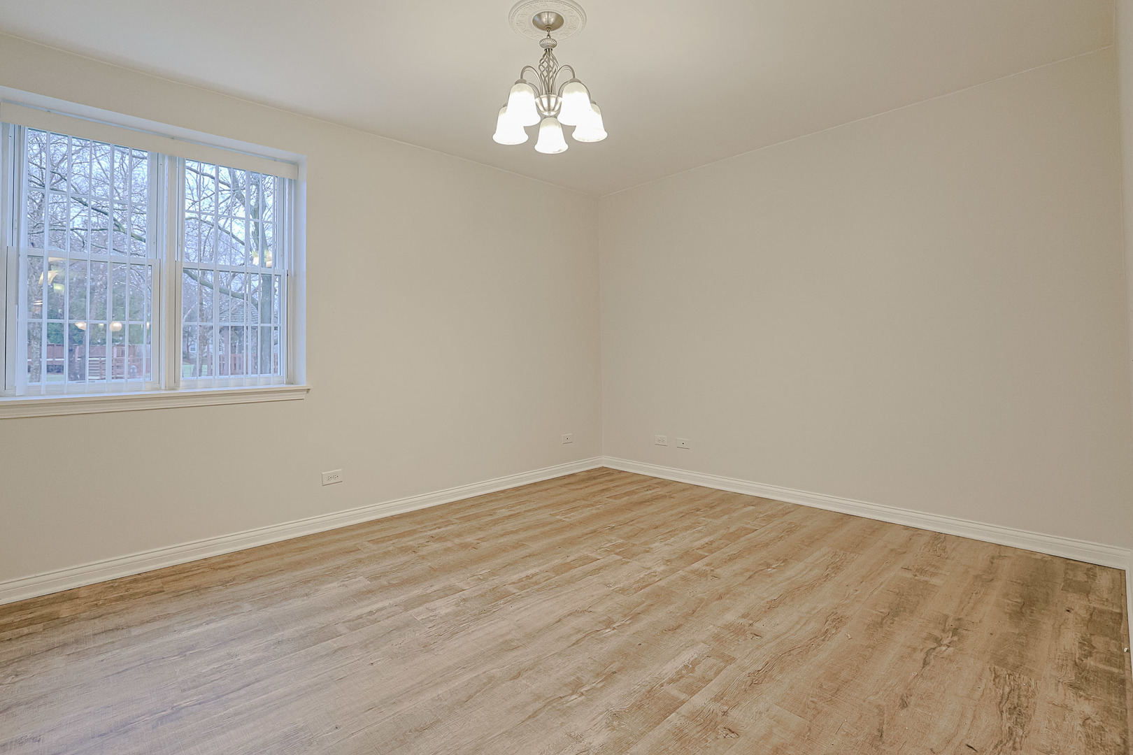 768 North Gary Avenue Carol Stream IL 60188