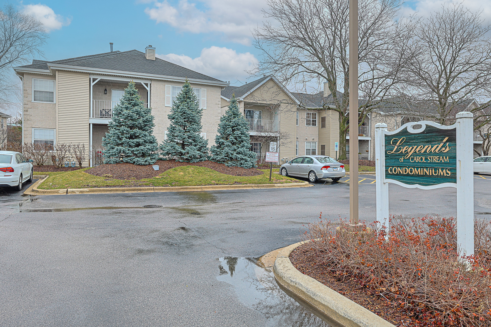 768 North Gary Avenue Carol Stream IL 60188
