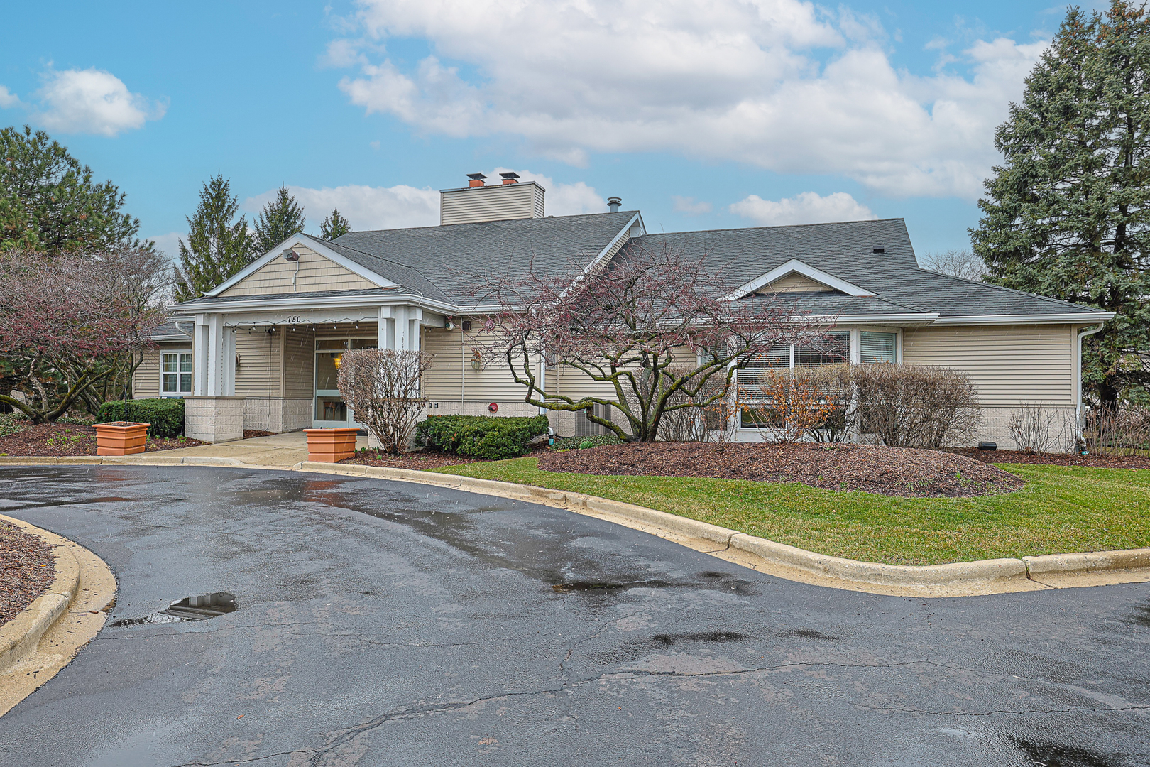 768 North Gary Avenue Carol Stream IL 60188