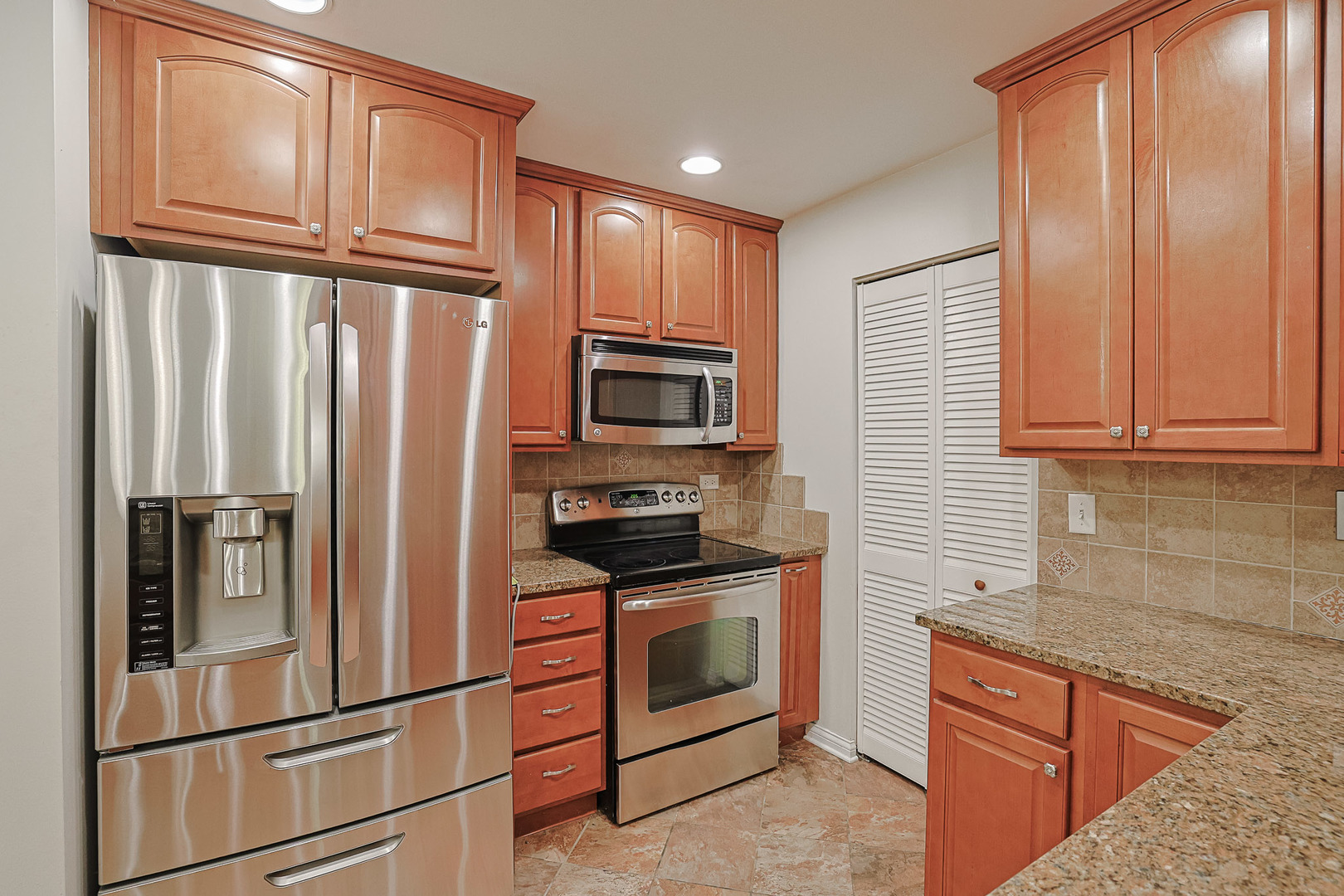 768 North Gary Avenue Carol Stream IL 60188