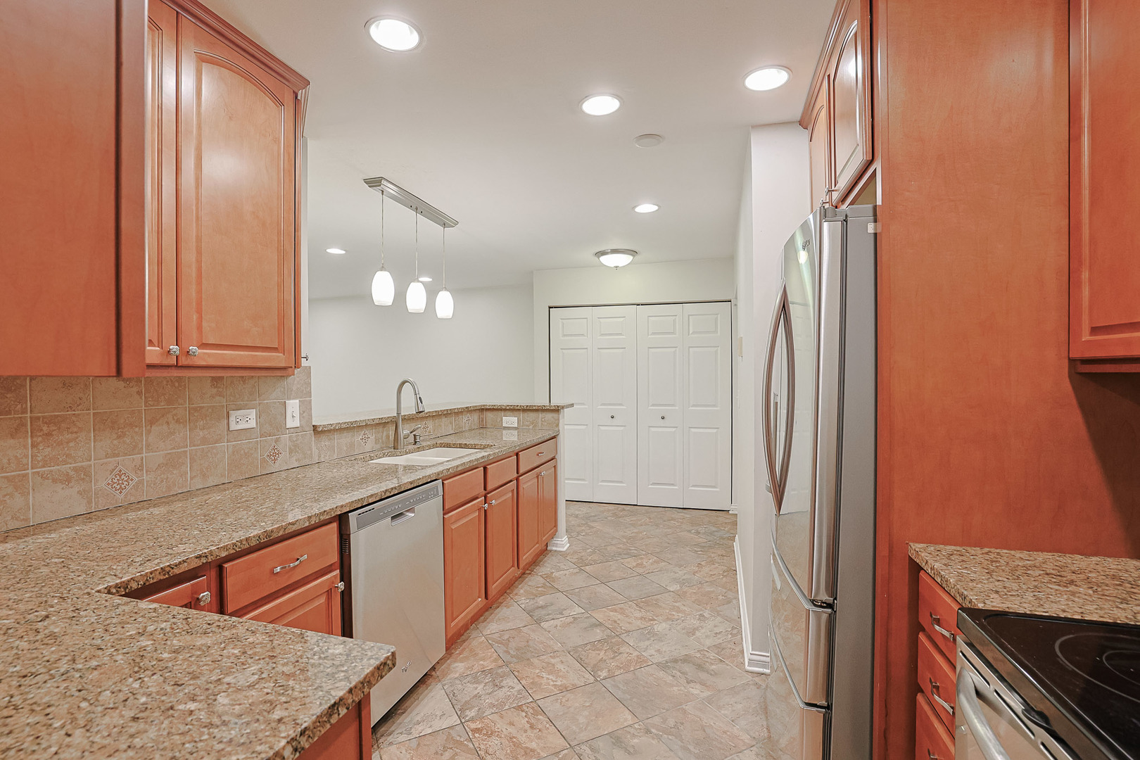 768 North Gary Avenue Carol Stream IL 60188