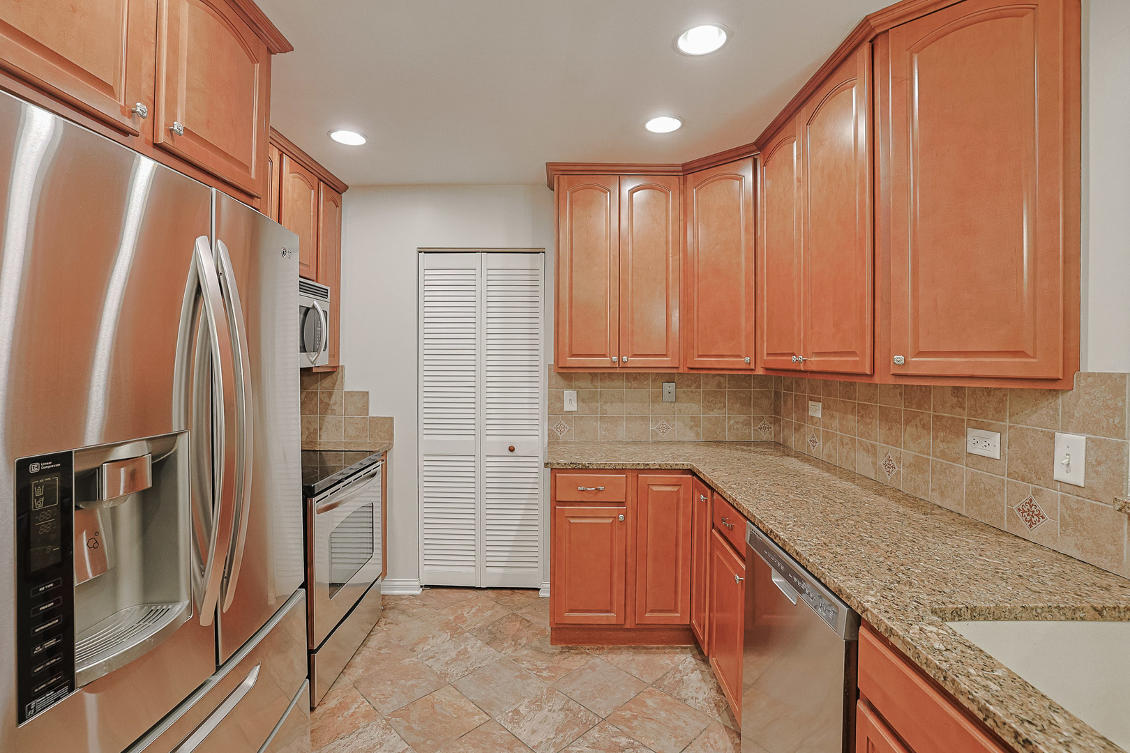 768 North Gary Avenue Carol Stream IL 60188