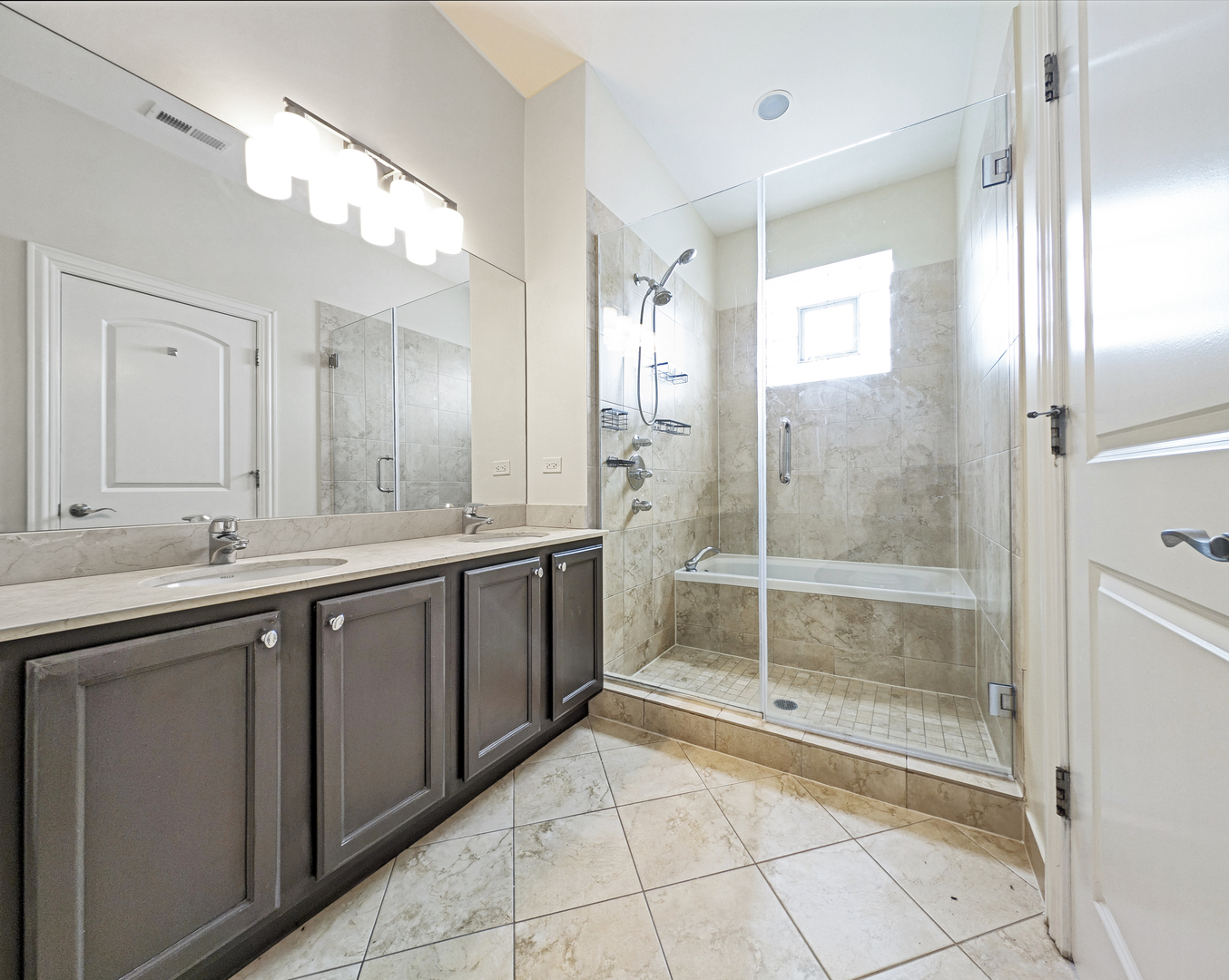 2243 North Lister Avenue Chicago IL 60614