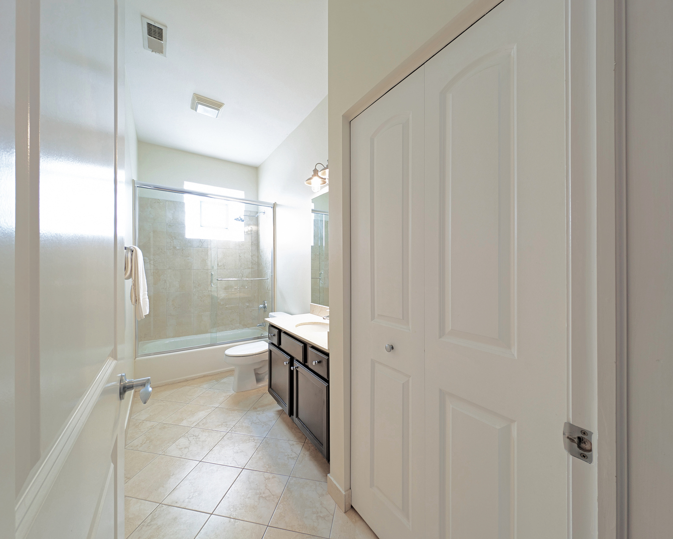 2243 North Lister Avenue Chicago IL 60614