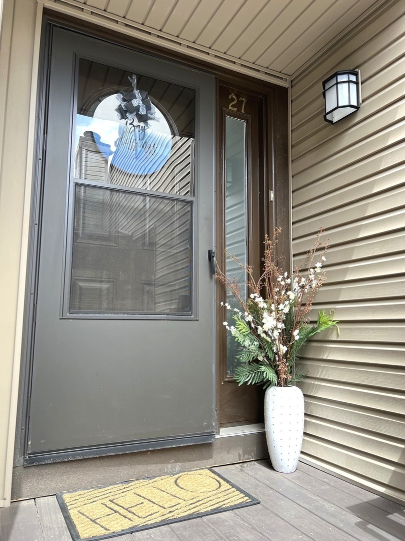27 Mineola Road Fox Lake IL 60020
