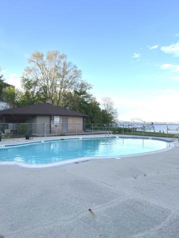 27 Mineola Road Fox Lake IL 60020