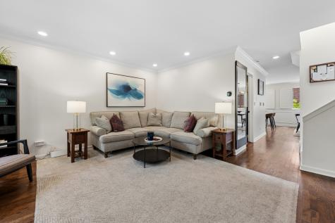 1843 North Hudson Avenue Chicago IL 60614