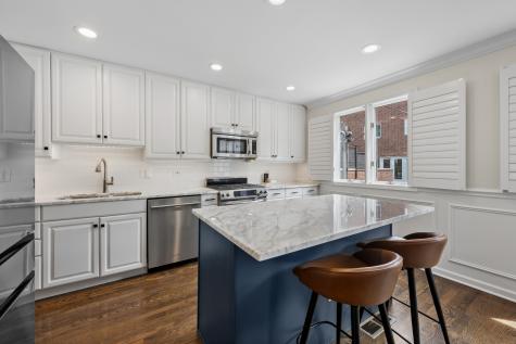 1843 North Hudson Avenue Chicago IL 60614