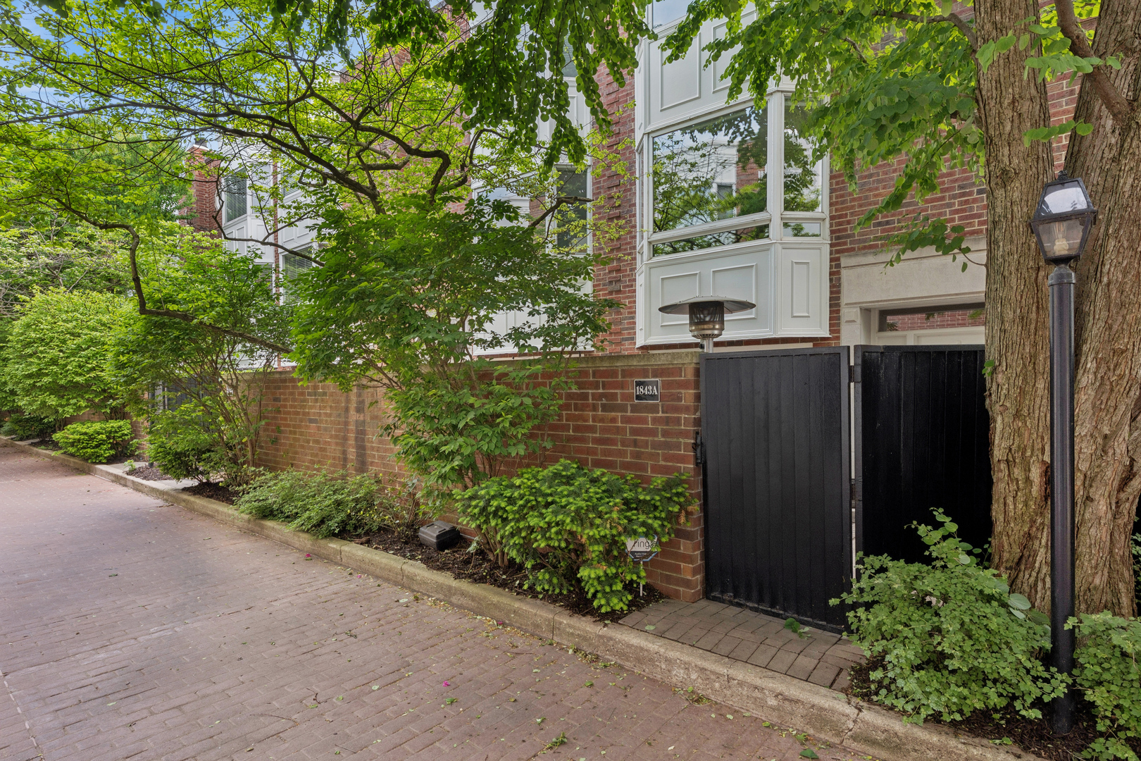 1843 North Hudson Avenue Chicago IL 60614