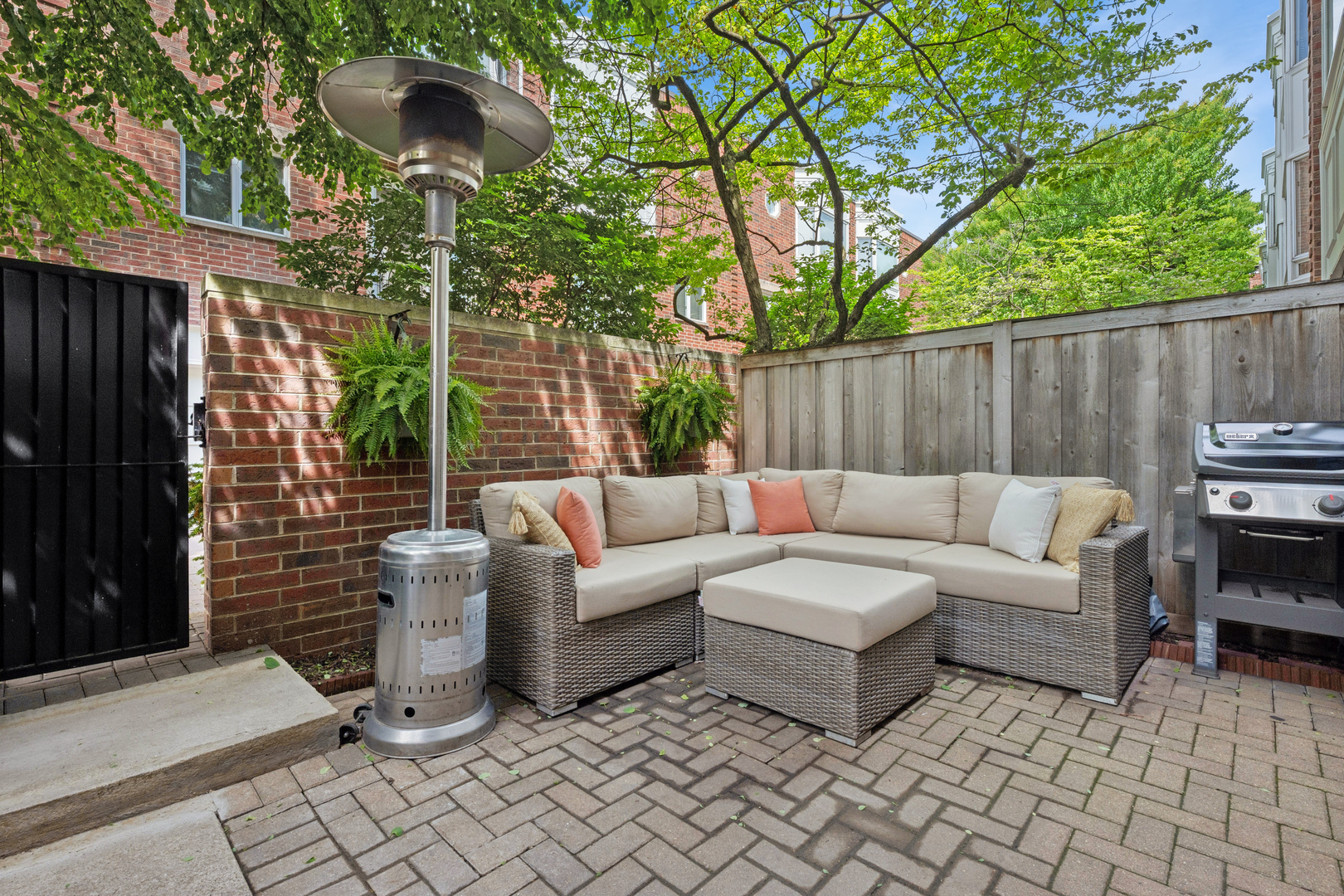 1843 North Hudson Avenue Chicago IL 60614