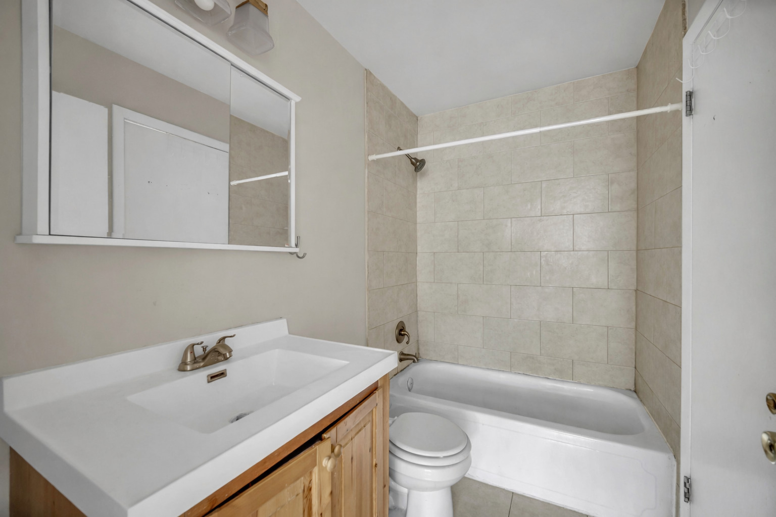 545 Alton Court Carol Stream IL 60188