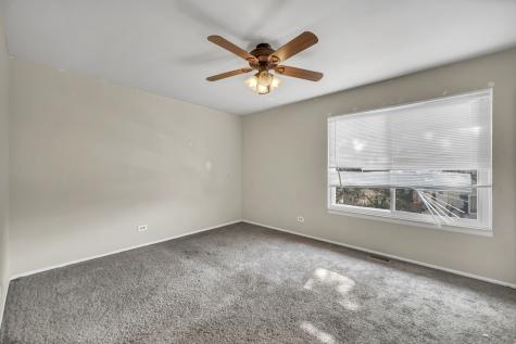 545 Alton Court Carol Stream IL 60188