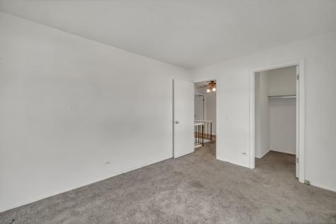 545 Alton Court Carol Stream IL 60188
