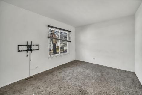 545 Alton Court Carol Stream IL 60188