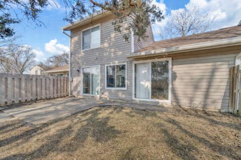 545 Alton Court Carol Stream IL 60188